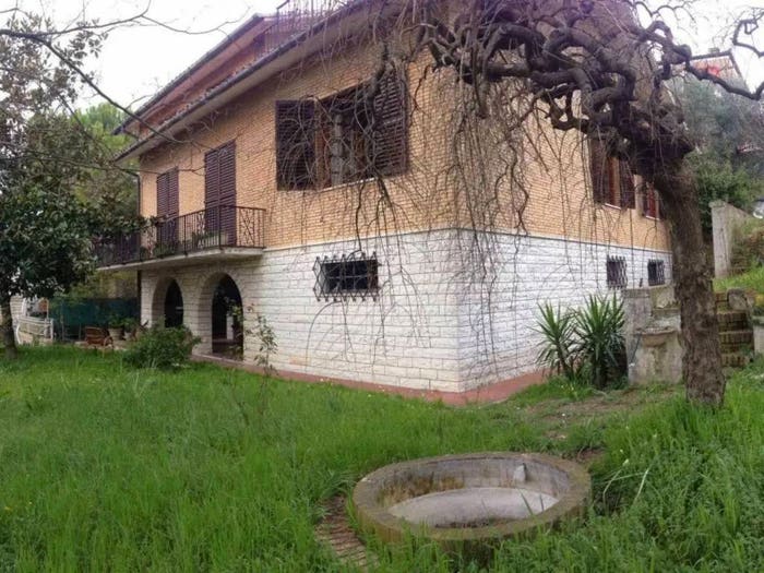 Casa con 6 locali in vendita in Viale Raffaello, Centro, Corinaldo