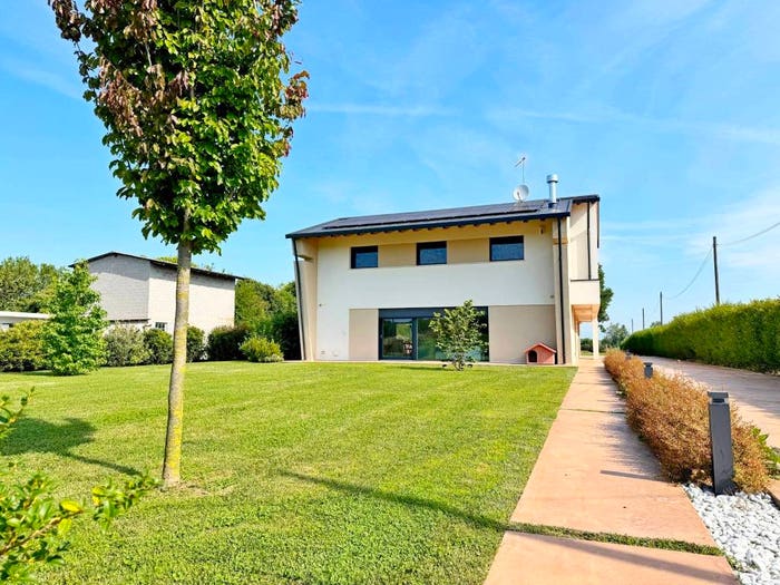 Casa con 6 locali in vendita in Bagnarola, Sesto al Reghena
