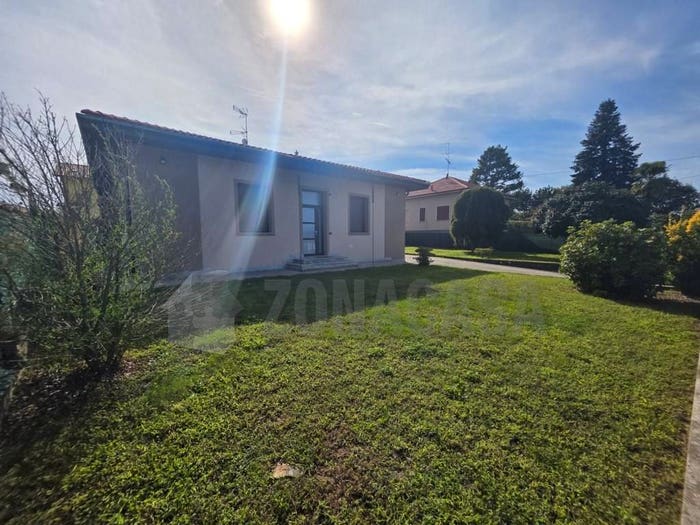 Casa quadrilocale in vendita in Via Giuseppe Mazzini, Vizzola Ticino