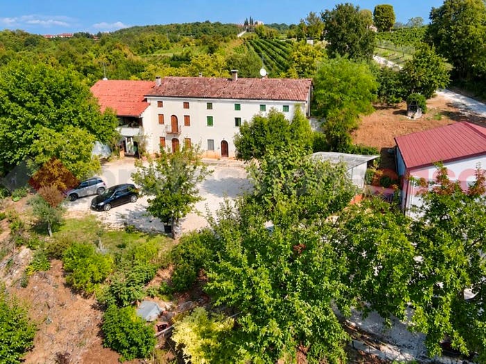 Casa con 5 locali in vendita in Via Monte Bandiera, Lonigo