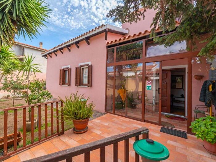 Casa con 5 locali in vendita in Via Pellegrino Tibaldi, Viale Aldo Moro Ospedale Vecchio, Olbia