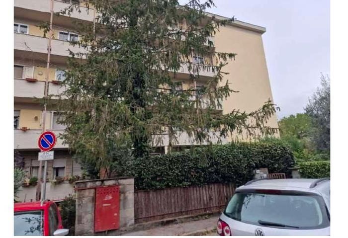 Appartamento quadrilocale in vendita in Via LUIGI FEDERICO MENABREA, Rovezzano, Firenze