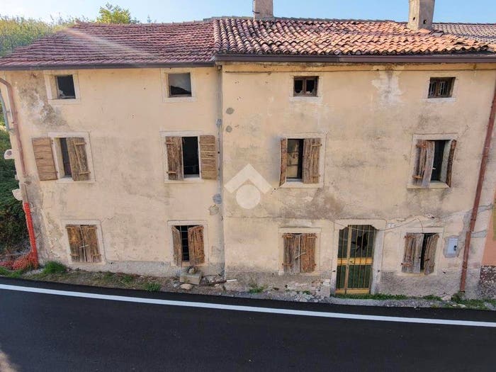 Casa trilocale in vendita in via Canovi, Badia Calavena