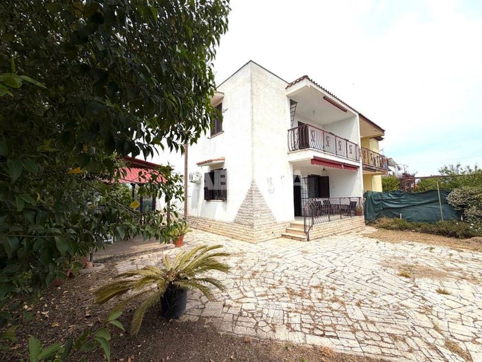 Casa con 5 locali in vendita in Strada Valmontorio, Lido di Foce Verde, Latina