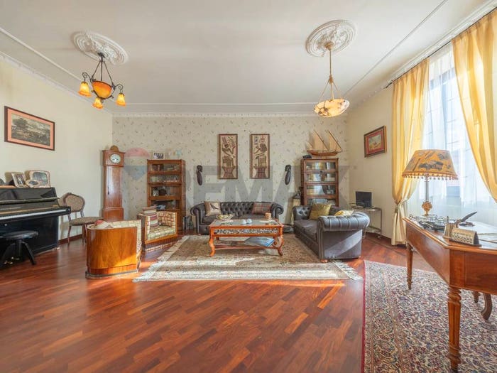 Appartamento con 5 locali in vendita in Via Traiana, Centro Storico Pirgo Odescalchi, Civitavecchia