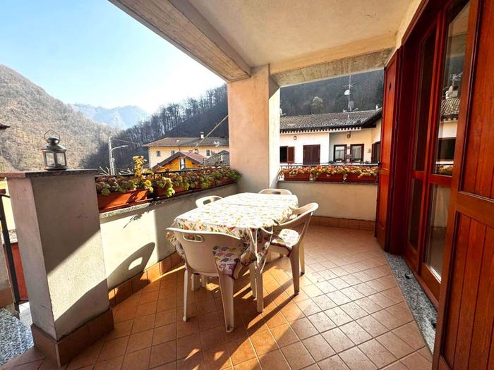 Casa trilocale in vendita in Via Strona, Valstrona