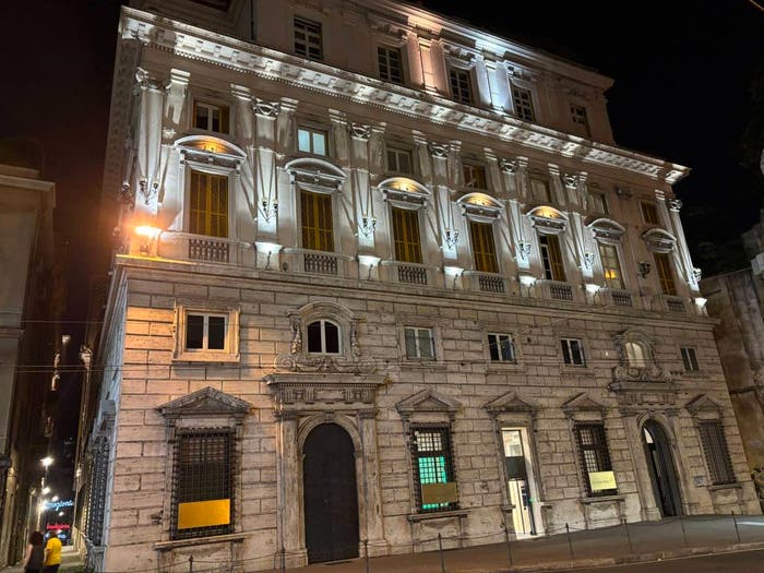 Appartamento trilocale in vendita in Via Giuseppe Garibaldi, Maddalena, Genova