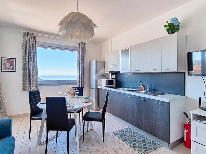 Appartamento trilocale in vendita in Via Nazionale, Centro, Castelsardo