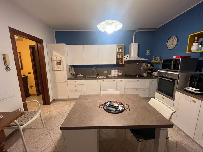 Casa con 6 locali in vendita in Via Giuseppe Garibaldi, Centro, Moglia