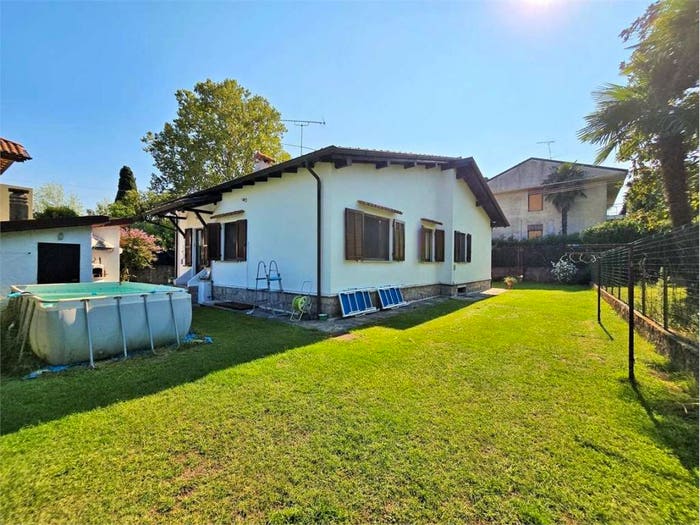 Casa quadrilocale in vendita in VIA CAMPI ELISI, Centro, Lesa