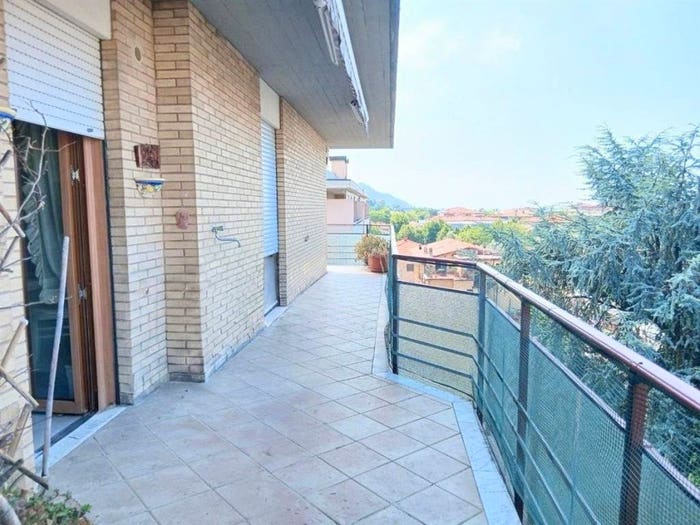 Appartamento con 5 locali in vendita in Centro, Massa