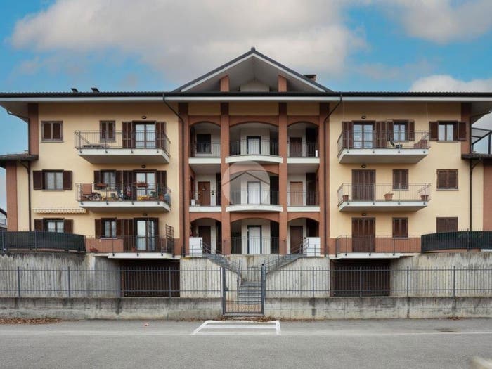 Appartamento con 5 locali in vendita in Strada San Silvestro, Semicentro, Chieri