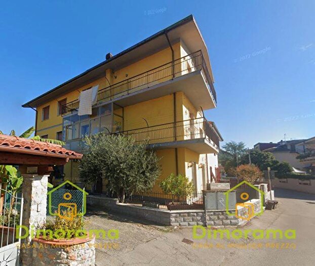 Appartamento quadrilocale in vendita in Via Vivaldi, Centro, Monsummano Terme
