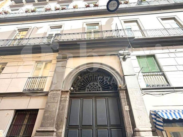 Appartamento con 6 locali in vendita in Via San Carlo Alle Mortelle, Monte di Dio, Napoli