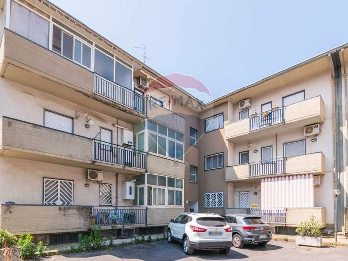 Appartamento con 5 locali in vendita in Via Riposto, Centro, Mascalucia