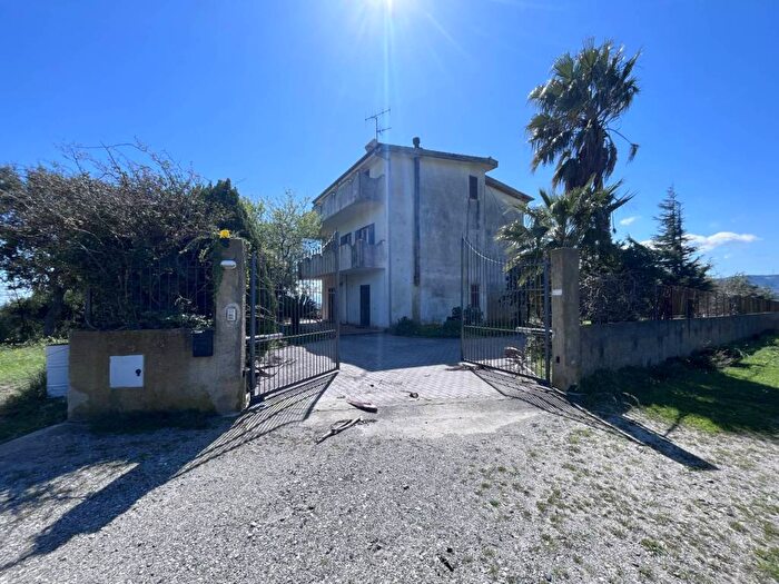 Casa con 6 locali in vendita in Viale Europa, Fortuna Corvo, Catanzaro