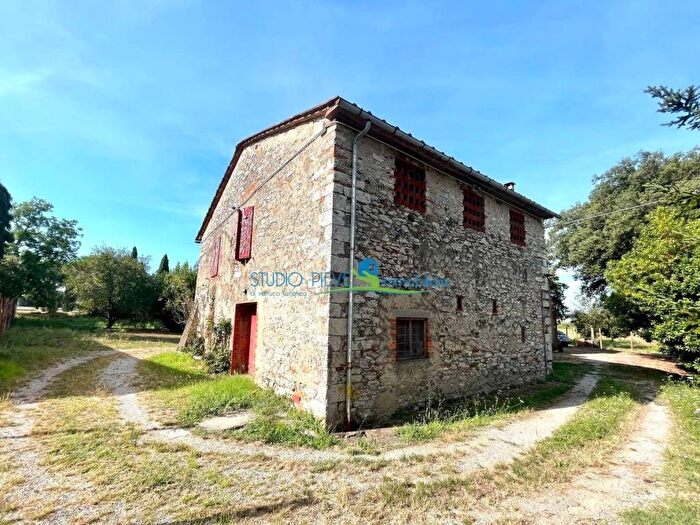 Casa quadrilocale in vendita in Via Fonda, Centro, Monsummano Terme