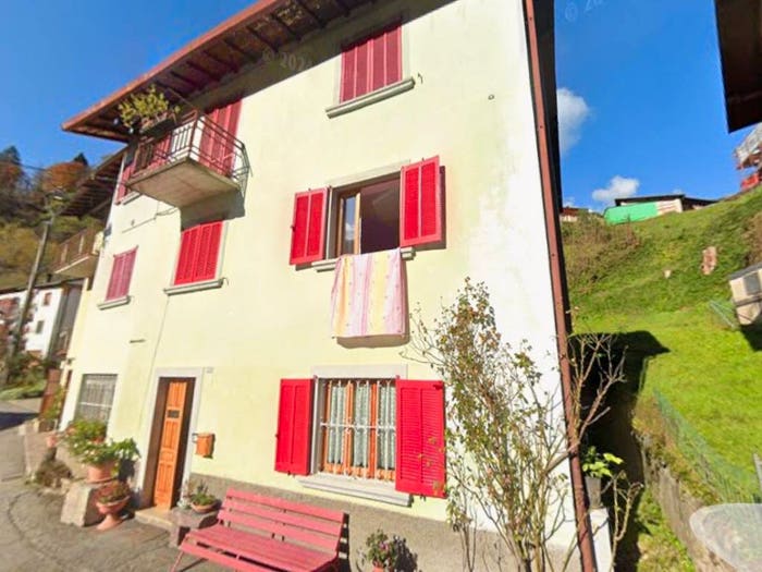 Appartamento trilocale in vendita in Via Esiodo Rava, Valtorta