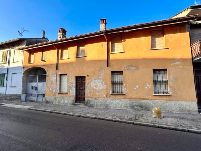 Casa quadrilocale in vendita in via roma, Centro, Dorno