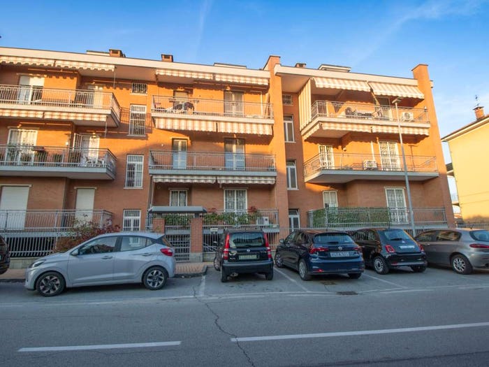 Appartamento trilocale in vendita in Via Carignano, Semicentro, Vinovo