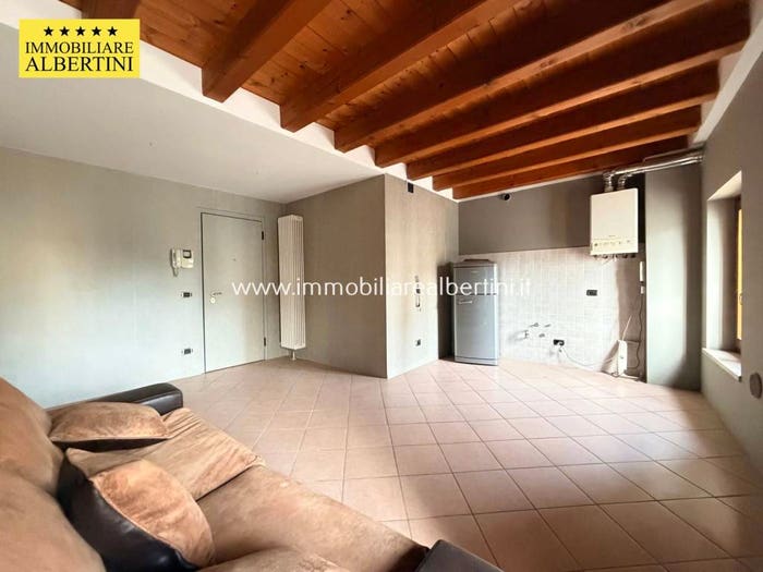 Appartamento trilocale in vendita in Via Roma, Centro, Povegliano Veronese
