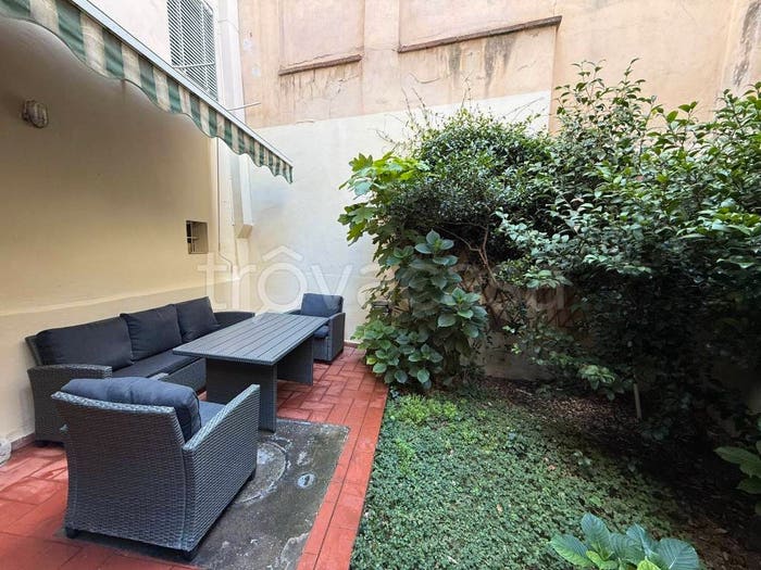 Appartamento con 5 locali in vendita in San Frediano, Firenze