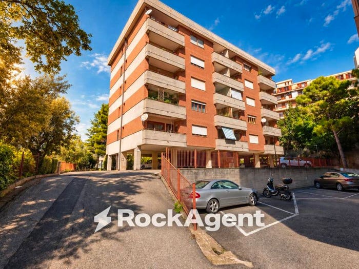 Appartamento con 5 locali in vendita in Via Michele Torcia, Mater Domini Cavita, Catanzaro