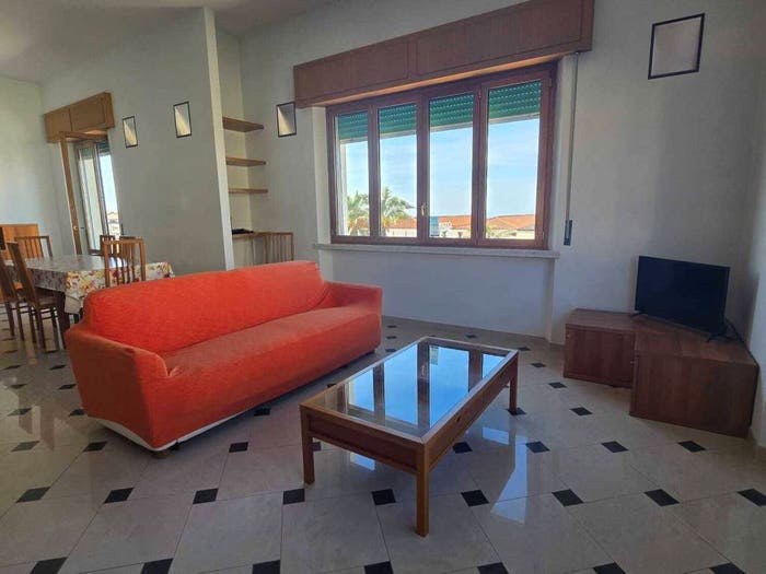 Appartamento con 6 locali in affitto in Lido di Camaiore, Camaiore