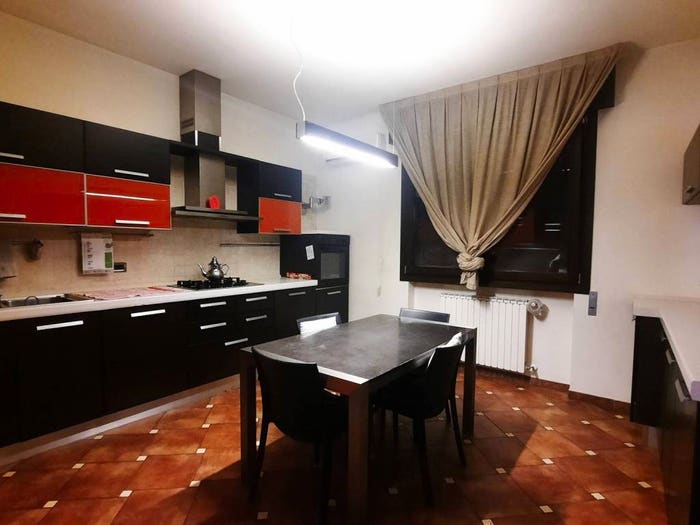Casa con 6 locali in vendita in Centro, Bosaro