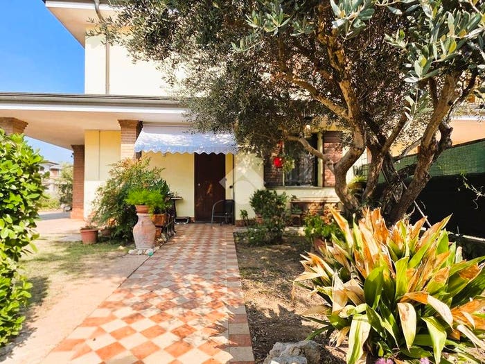 Casa quadrilocale in vendita in Via edmondo de amicis, Bagnolo San Vito