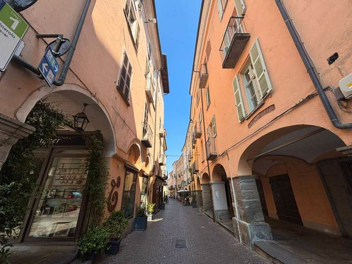 Appartamento trilocale in vendita in Via Savoia, Centro, Pinerolo