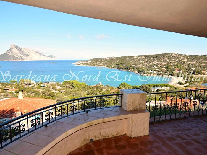 Casa con 6 locali in vendita in Vico di L'Aldia Bianca, San Teodoro