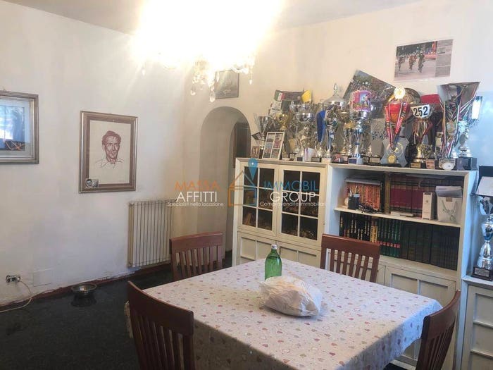 Casa trilocale in vendita in Piazza San Martino, Centro, Massa