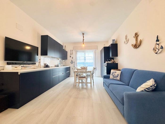 Appartamento quadrilocale in vendita in Piazza Giuseppe Mazzini, Lido Centro Ovest, Jesolo