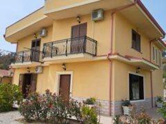 Casa con 6 locali in vendita in Viadotto San Pasquale, Bova Marina