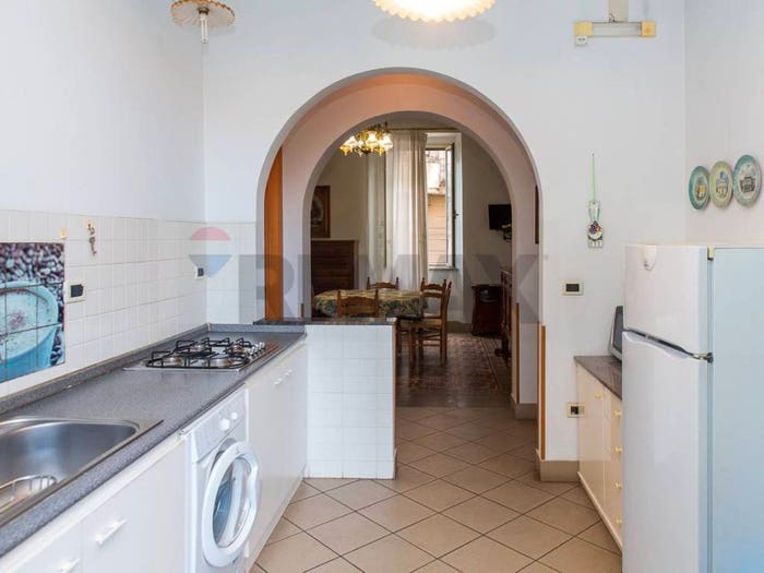 Appartamento con 6 locali in vendita in Piazza VI Novembre, Centro, Mascali