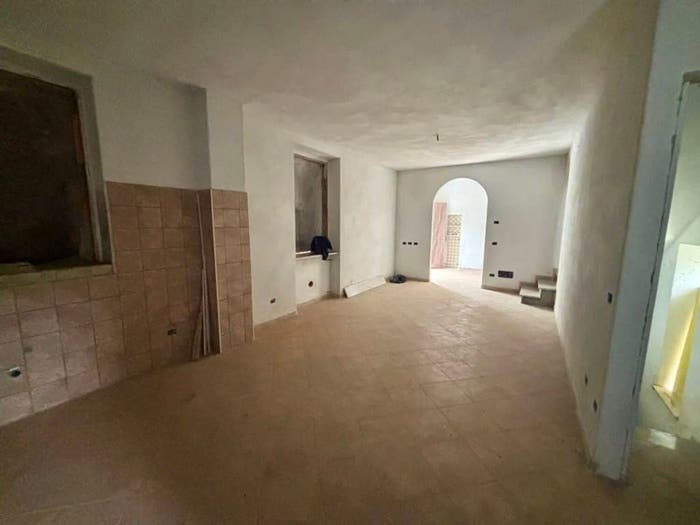Casa quadrilocale in vendita in Via Generale Enrico Maretti, Varzi