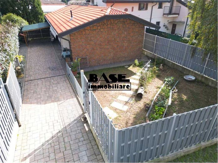 Casa bilocale in vendita in Centro, Fino Mornasco