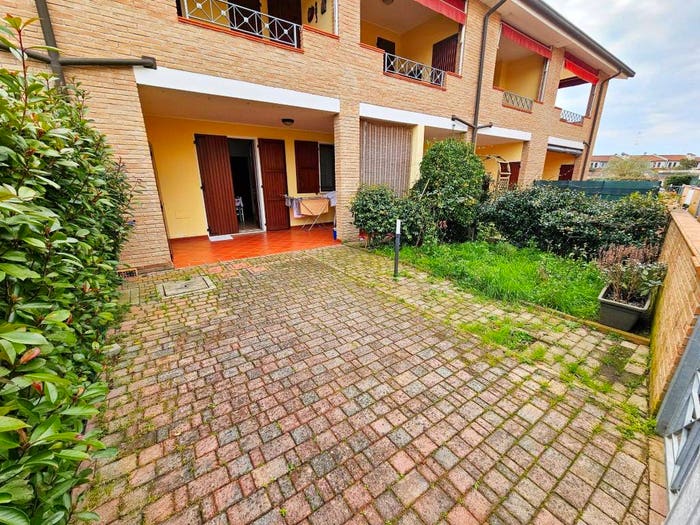 Casa trilocale in vendita in Via Imola, Lido degli Estensi, Comacchio