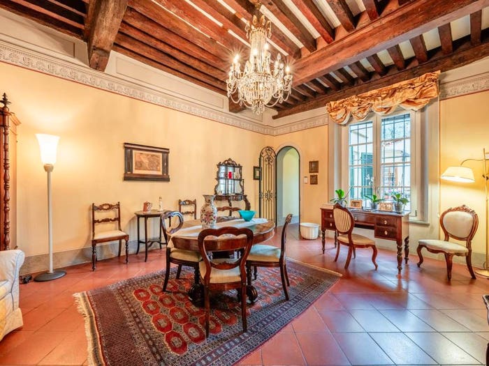 Appartamento con 6 locali in vendita in Piazza San Michele, Piazza Napoleone San Michele, Lucca