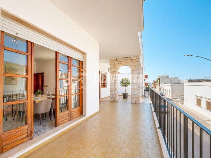 Appartamento con 5 locali in vendita in Via Noè Miglietta, Centro, Carmiano