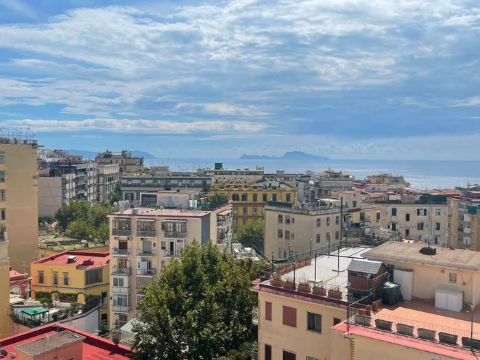 Appartamento con 5 locali in vendita in Via Michele Cammarano, Vomero, Napoli