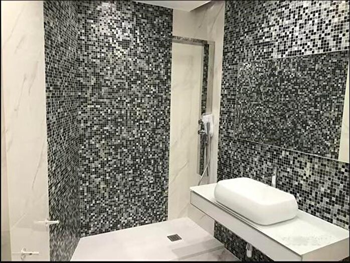 Appartamento con 9 locali in vendita in Via Giuseppe Melacrino, Reggio Calabria