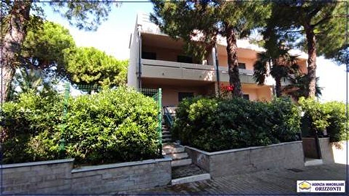 Casa quadrilocale in vendita in Contrada Colle Imperatore, Mosciano Sant'Angelo