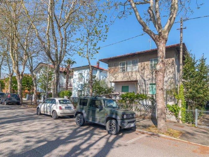 Casa con 6 locali in vendita in Viale C Menotti, Cesenatico Ponente, Cesenatico
