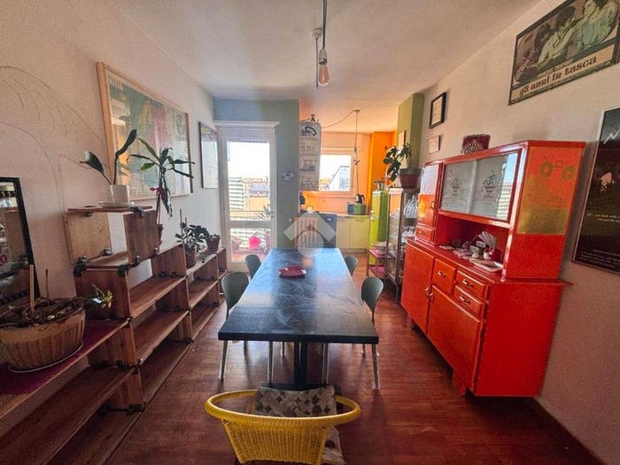 Appartamento trilocale in vendita in Via Berthollet, San Salvario Baretti, Torino