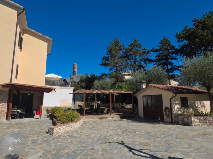 Casa con 6 locali in vendita in Fontignano, Perugia