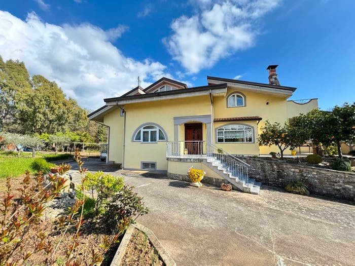 Casa con 5 locali in vendita in Via Guglielmo Marconi, Centro, Ceraso