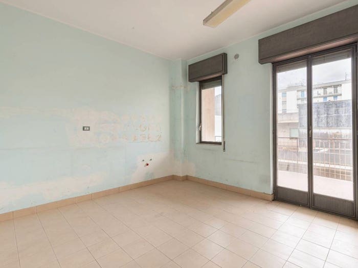 Appartamento con 5 locali in vendita in Via Fratelli Cairoli, Centro, Giarre