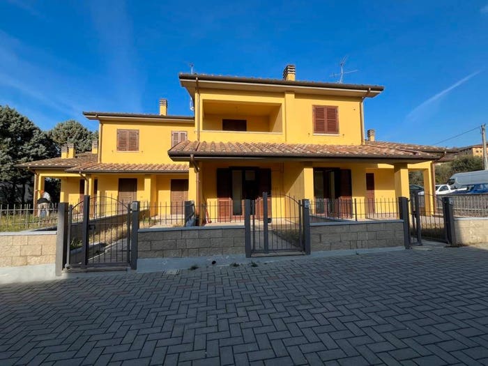 Appartamento trilocale in vendita in Strada Umbro Casentinese, Centro, Castiglion Fiorentino